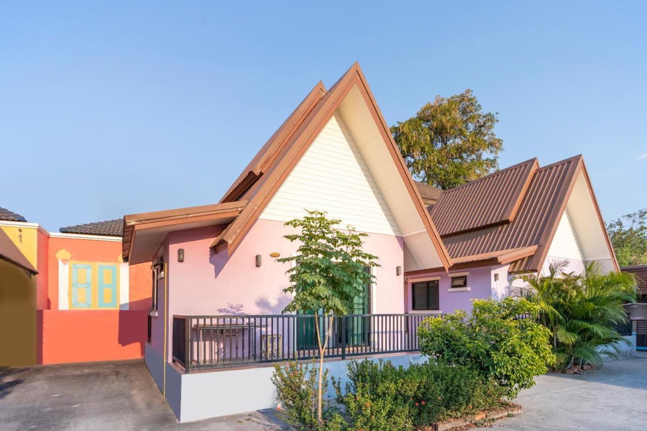 Oyo 798 Reurn Mareena Resort Nakhonratcsaszima Kültér fotó