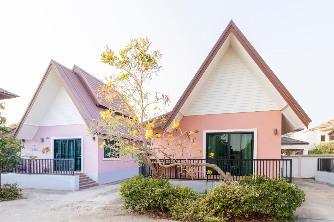 Oyo 798 Reurn Mareena Resort Nakhonratcsaszima Kültér fotó